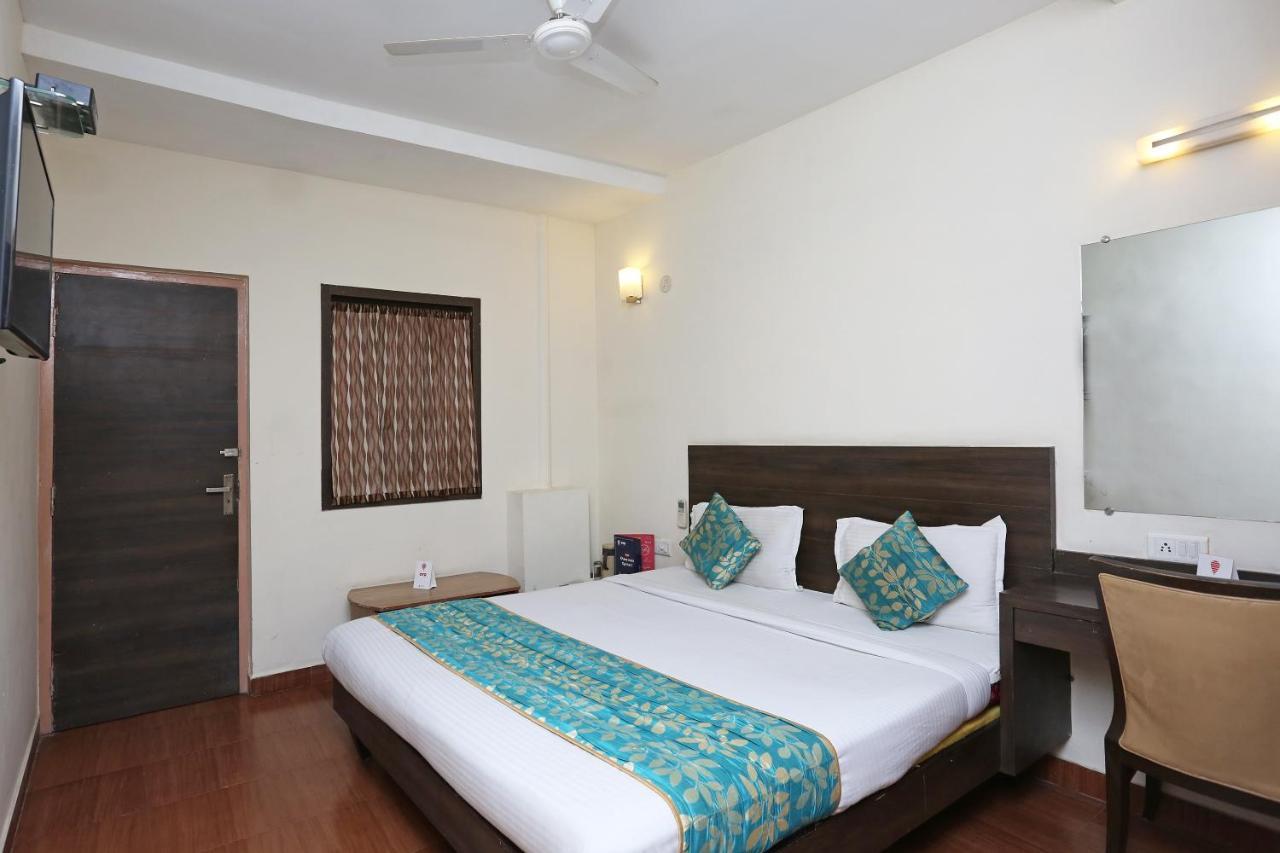 Oyo 4940 Hotel Sea Rock Rāipur 外观 照片